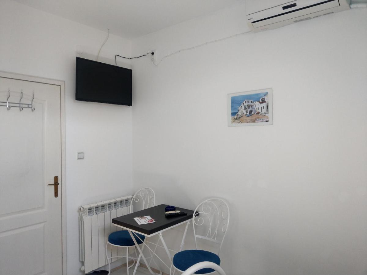Apartment Harmonija Апатин Экстерьер фото