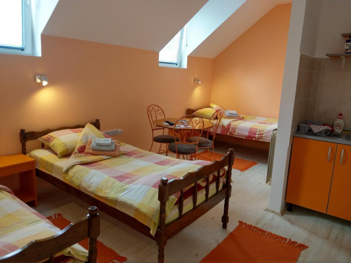Apartment Harmonija Апатин Экстерьер фото